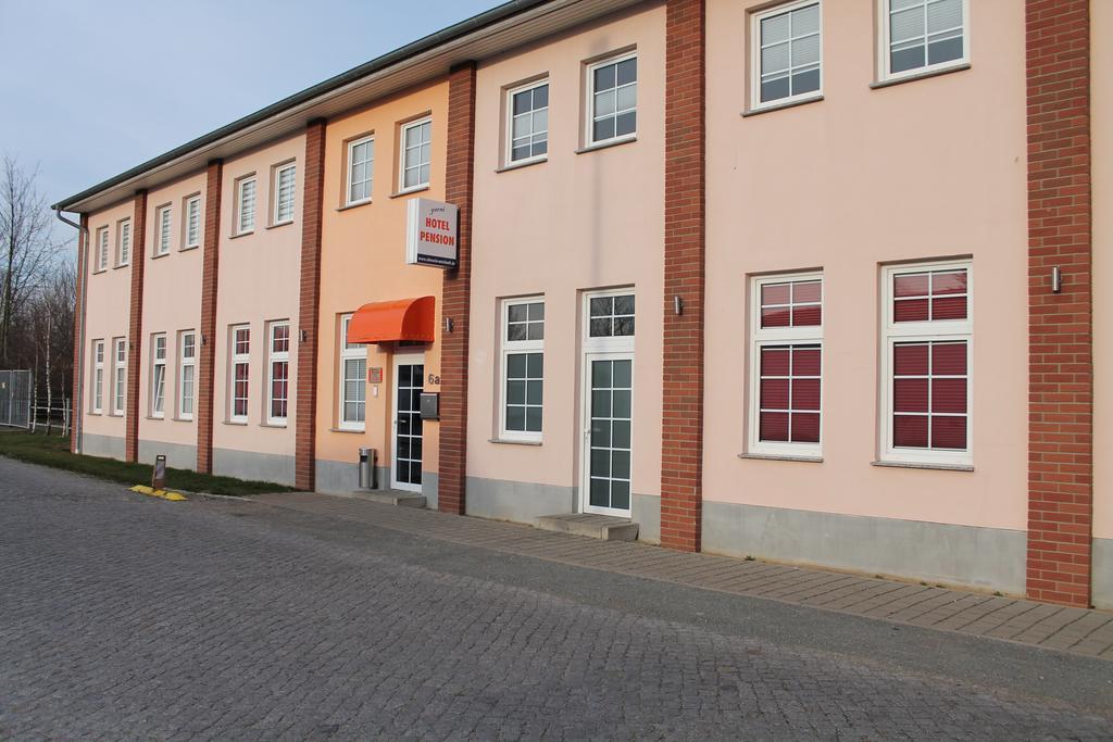 Hotel Pension Schwerin-Haus Schreiber Schwerin  Exterior foto